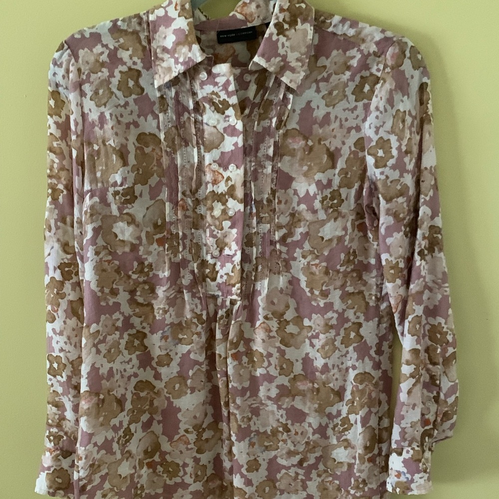 Women’s blouse